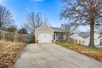 3168 W Woodfield Way in Fayetteville, AR - Building Photo - Building Photo