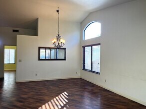 187 W Amanda Ln in Tempe, AZ - Building Photo - Building Photo