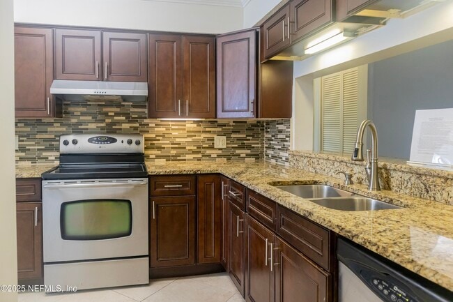 5615 San Juan Ave in Jacksonville, FL - Building Photo - Building Photo