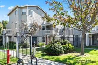 137 Margo Dr in Mountain View, CA - Foto de edificio - Building Photo