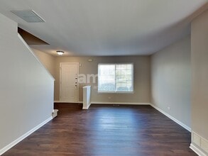 97 W Amberley Drive in Round Lake, IL - Building Photo - Building Photo