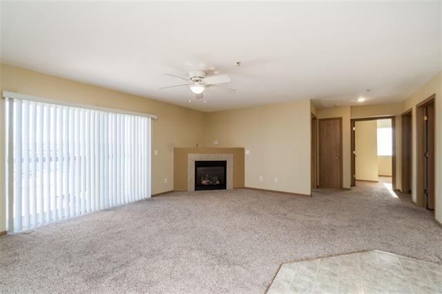 4600 Grand Ave, Unit 7 in Davenport, IA - Building Photo - Building Photo