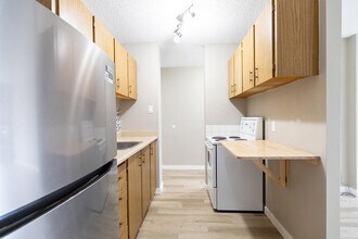 Beltline on 14th in Calgary, AB - Building Photo - Building Photo