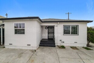 1508 Norton St in Pittsburg, CA - Building Photo
