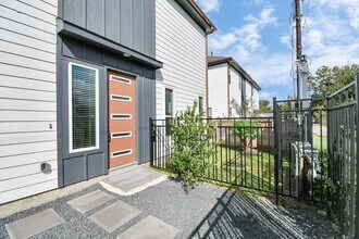 829 Emile St in Houston, TX - Building Photo - Building Photo