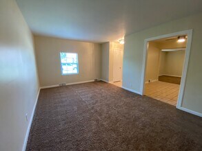 2225 SW 60th St in Oklahoma City, OK - Foto de edificio - Building Photo