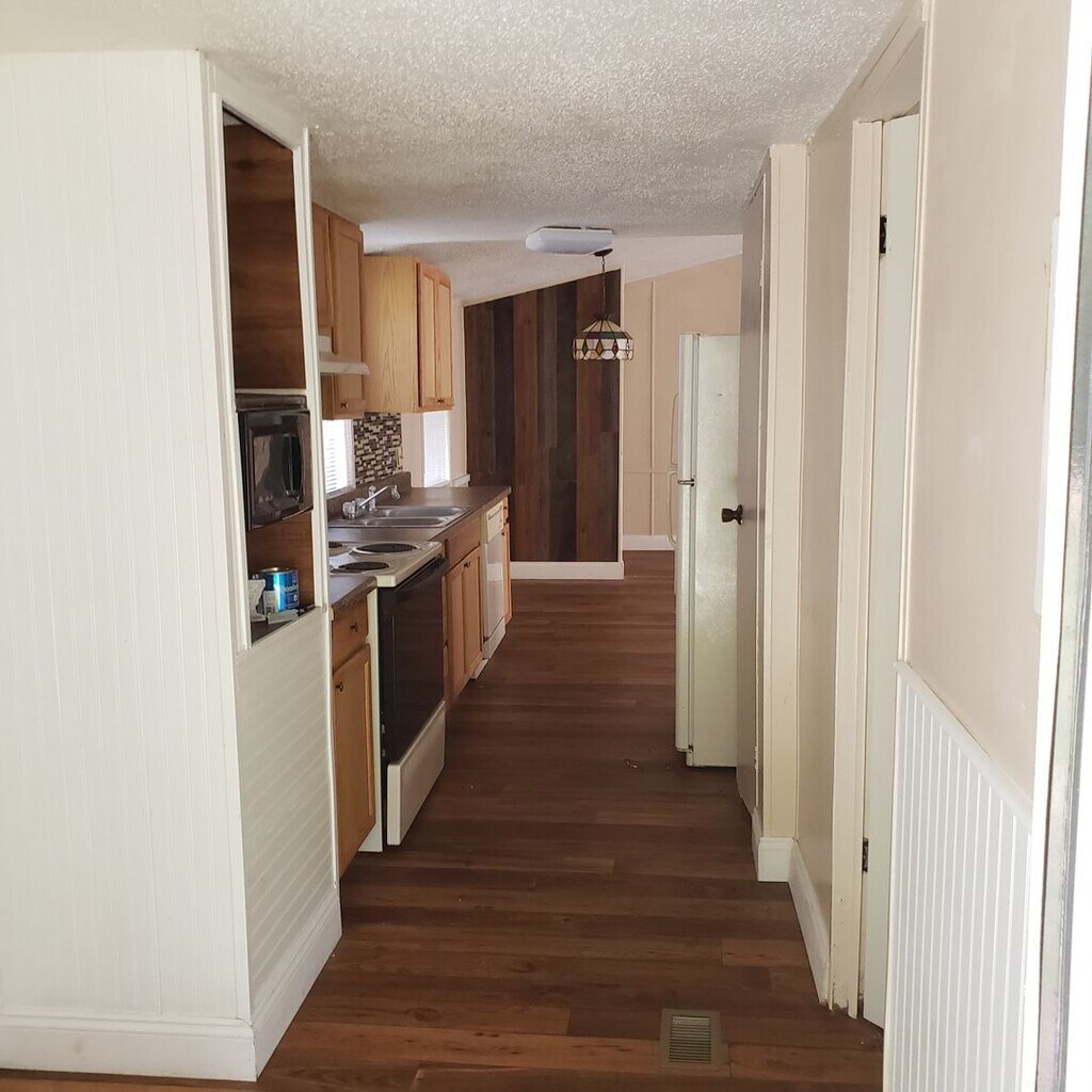 23708 Doane Ave Rentals in Sorrento, FL