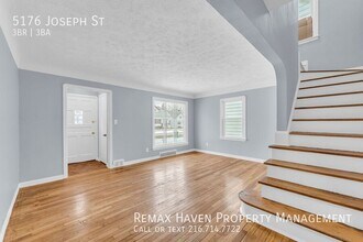 5176 Joseph St in Maple Heights, OH - Building Photo - Building Photo