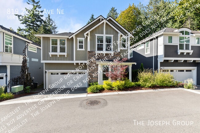 property at 819 224th Ave NE