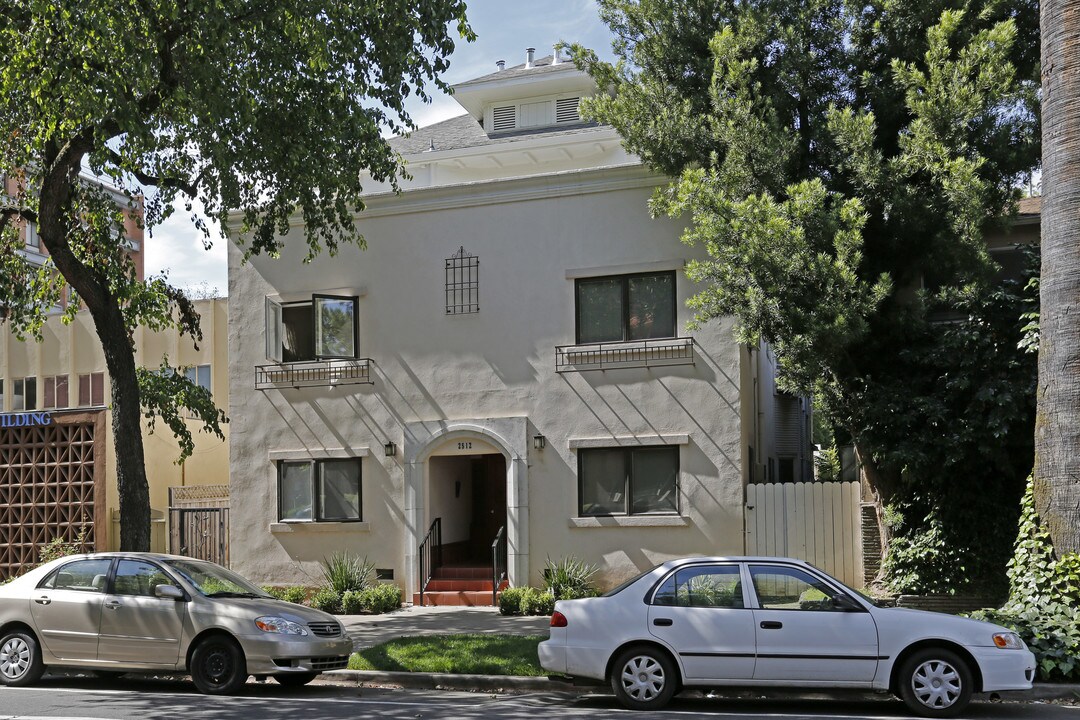 Napoli Apartments in Sacramento, CA - Building Photo