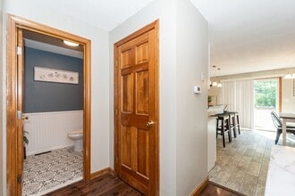 52 Huntoon Ave in Lowell, MA - Building Photo - Building Photo