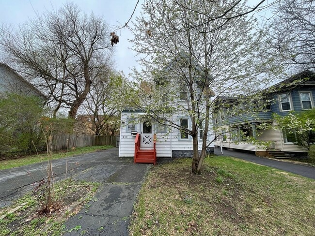 205 Cayuga St in Syracuse, NY - Building Photo - Building Photo
