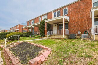 1748 Stokesley Rd in Dundalk, MD - Building Photo - Building Photo