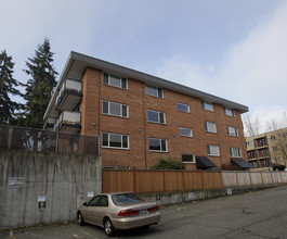 845 NE 125th St in Seattle, WA - Building Photo - Building Photo