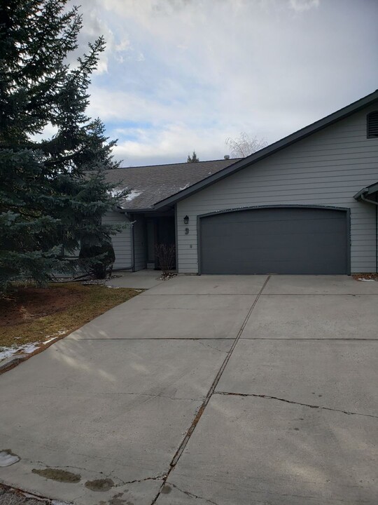 1757 Highland Blvd in Bozeman, MT - Foto de edificio