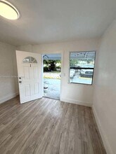326 NW 96th St in Miami, FL - Building Photo - Building Photo