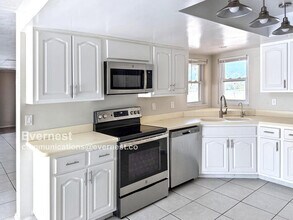 2 Brentwood Ln in Englewood, FL - Building Photo - Building Photo