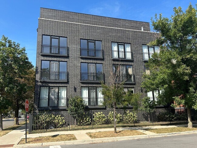 property at 35 S Hoyne Ave
