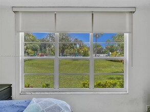 500 Oaks Ln in Pompano Beach, FL - Building Photo - Building Photo