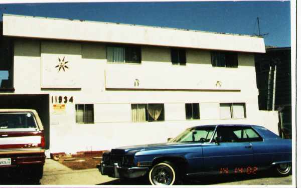 11934 Eucalyptus Ave in Hawthorne, CA - Building Photo - Building Photo