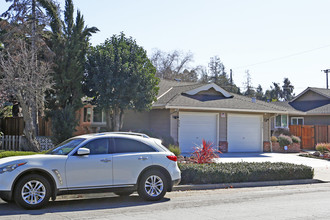 950 Goodwin Ave in San Jose, CA - Foto de edificio - Building Photo