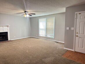2205 Charlestown Rd in Clarksville, TN - Building Photo - Building Photo