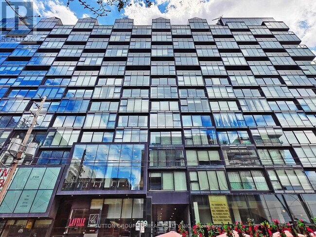 625-629 King St W in Toronto, ON - Building Photo - Building Photo