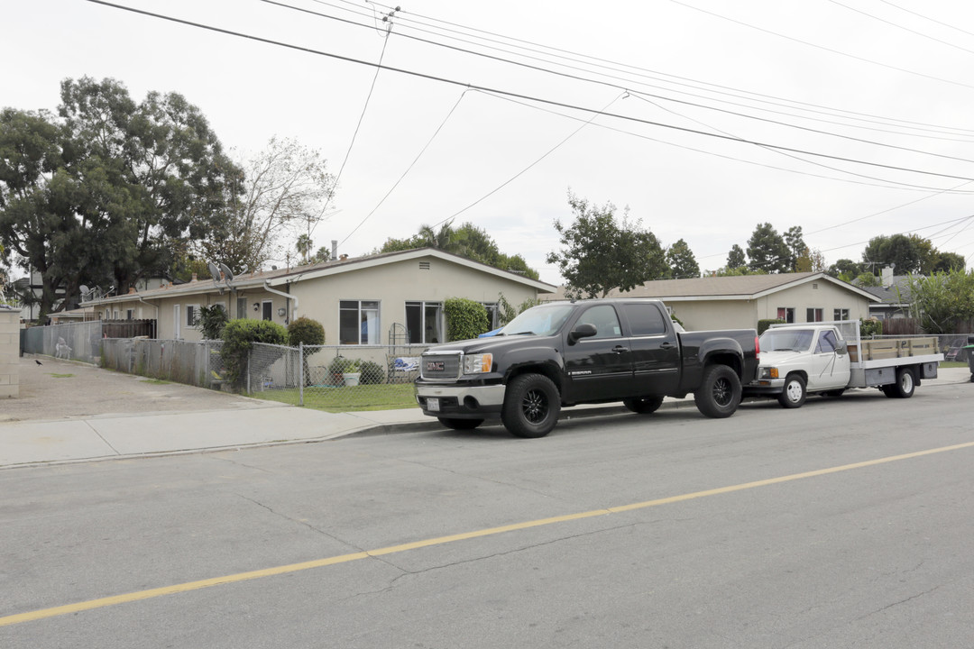 1948-1952 Meyer Pl in Costa Mesa, CA - Building Photo