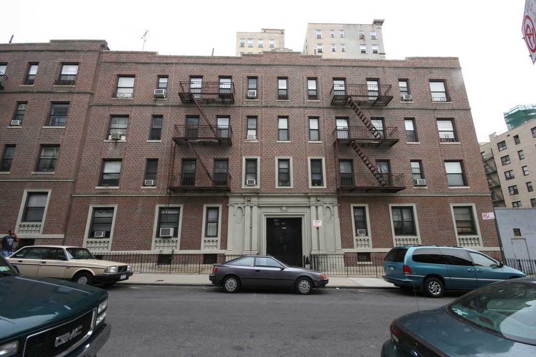 272 Lincoln Pl in Brooklyn, NY - Building Photo