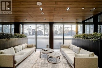 21 Park St E in Mississauga, ON - Building Photo - Building Photo