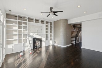 937 N Willard Ct in Chicago, IL - Building Photo - Building Photo