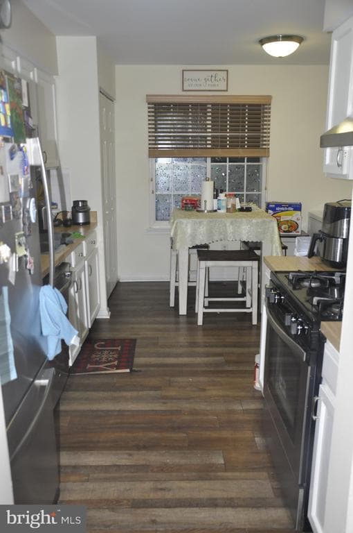 property at 6022 Basingstoke Ct