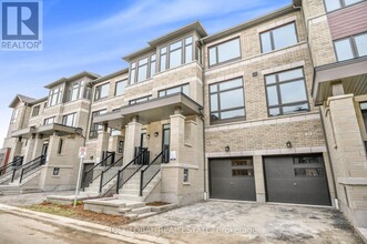 35 Douet Ln in Ajax, ON - Building Photo - Building Photo