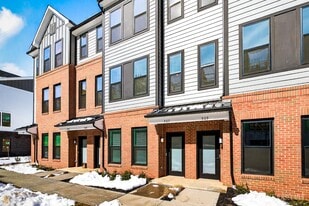 507 Sadie Cir in New Brunswick, NJ - Building Photo