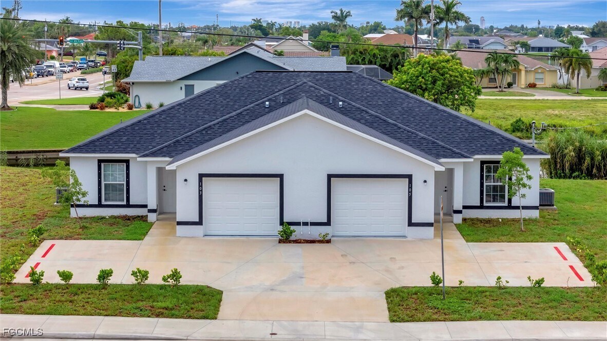 103-105 Cultural Park Blvd in Cape Coral, FL - Building Photo