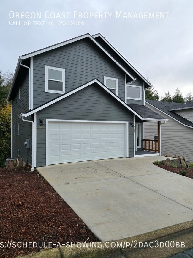 4275 Sequoia Loop in Tillamook, OR - Building Photo - Building Photo