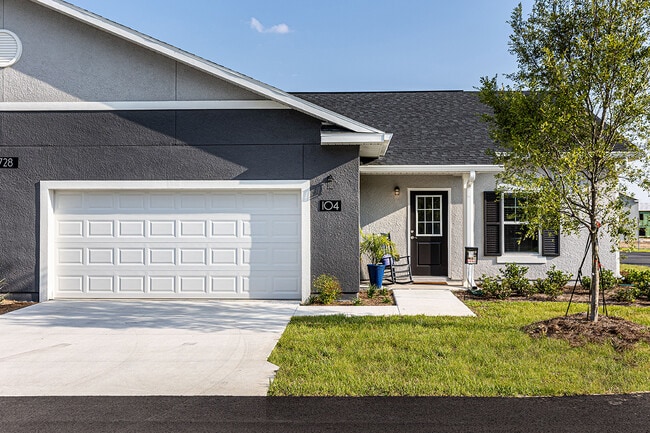 West Shire Village in Ocala, FL - Building Photo - Building Photo