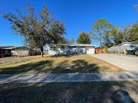 335 Prevo Dr in Apopka, FL - Building Photo