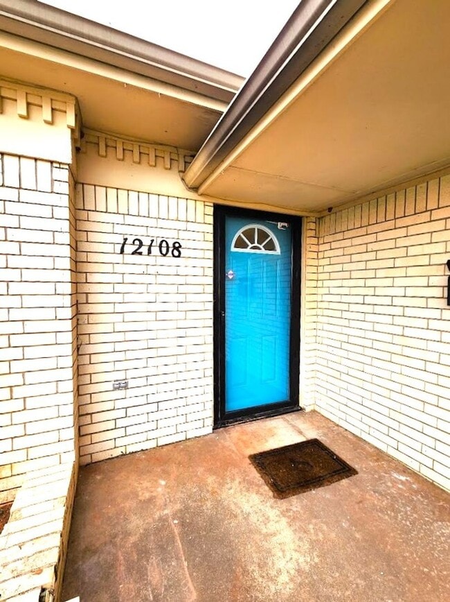 12108 Camelot Pl in Oklahoma City, OK - Building Photo - Building Photo