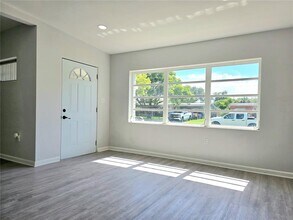 3245 Royal Palm Ct in Titusville, FL - Building Photo - Building Photo