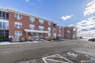 185 Melba St in Milford, CT - Building Photo