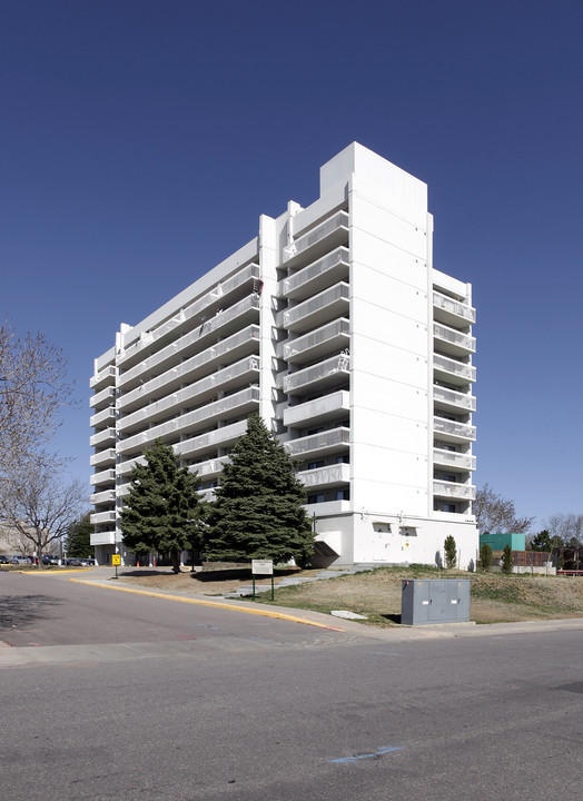 Syracuse Plaza in Denver, CO - Building Photo