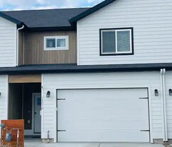 1401 Westwood Cir in Belgrade, MT - Building Photo