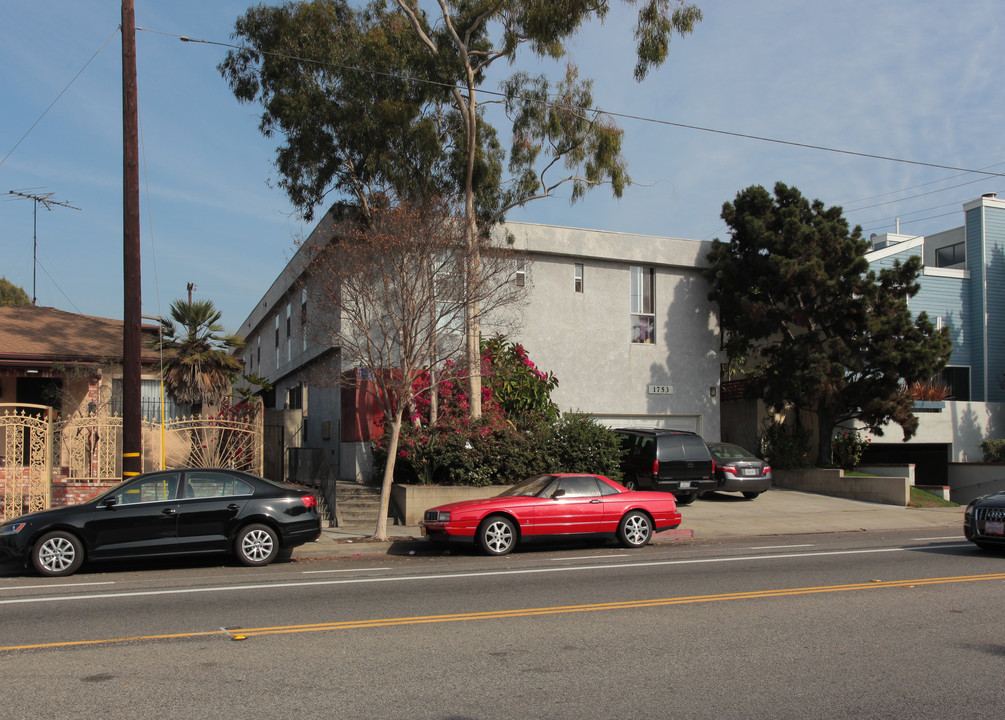 1753 11th St in Santa Monica, CA - Building Photo