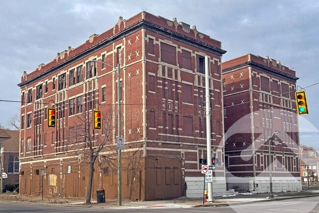 Palmer Park Garden Apartments in Highland Park, MI - Foto de edificio - Primary Photo