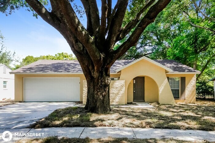 2276 Crystalview Ct in Lakeland, FL - Building Photo