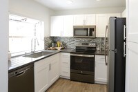 1 BR, 1 BA - 780 SF - La Serena Apartamentos in San Diego, California