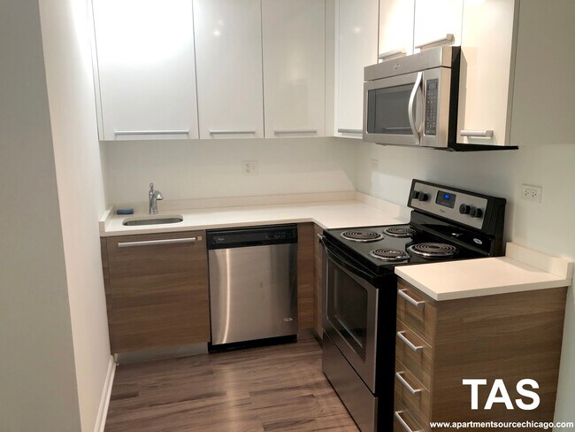 925 W Carmen Ave in Chicago, IL - Building Photo - Building Photo