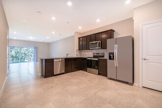 4653 Sparkling Shell Ave in Kissimmee, FL - Building Photo - Building Photo