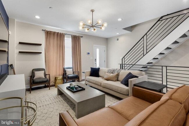 property at 2707 W Stiles St